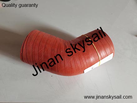 11KQ1-18116 Higer KLQ6796 intercooler air outlet hose 11KQ1-18116