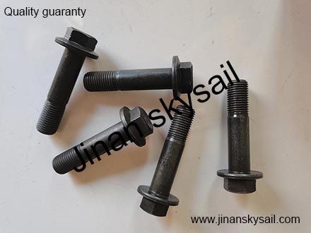 10V5C-05534 Higer KLQ6125 Crankshaft vibration damper pulley bolt 10V5C-05534