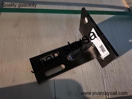 12J23-03522 Higer KLQ6608 Front exhaust pipe bracket 12J23-03522