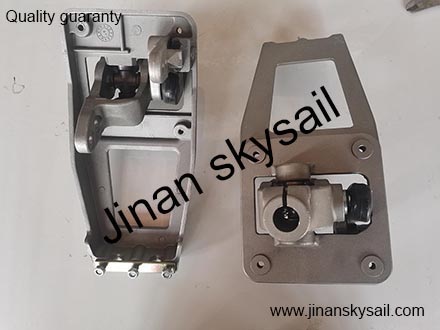 17Q61-03010 Higer KLQ6796 KLQ6856 Gear lever seat 17Q61-03010