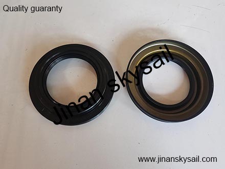 24A16-02515 24A16-02058 2402.85-060 70X94X116-24 Higer KLQ6796 Differential oil seal 24A16-02515 24A