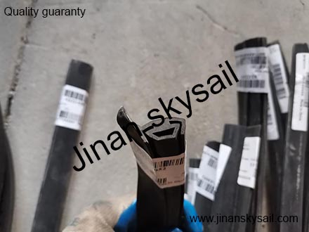 62J22-03052 Higer KLQ6668 Door rubber (front) 62J22-03052