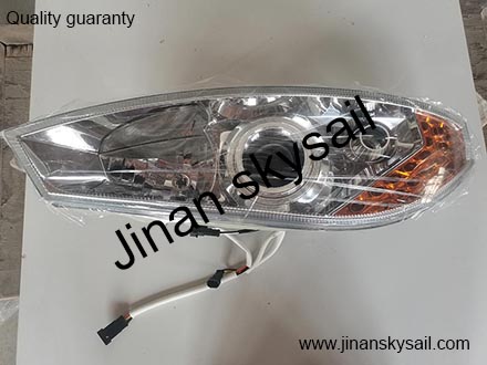 4121-80-0026 Zhongtong dongyue LCK6798H Front head lamp 4121-80-0026