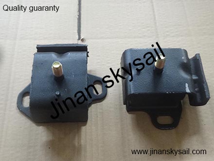 10J22-0000010020 1001020J1 Right engine front mounting rubber cushion Higer KLQ6668