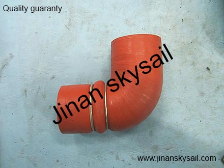 11A13-18117A Intercooler air inlet hose Higer KLQ6856