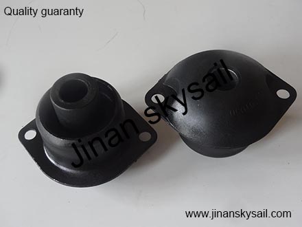 10A12-01050 Engine rear mounting rubber cushion Higer KLQ6856 KLQ6108