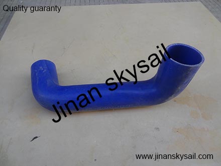 13L2R-03012-X Engine water inlet hose Higer KLQ6129