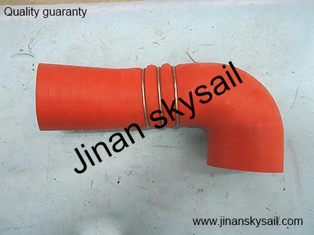 11U0F-18112 Engine air inlet hose Higer KLQ6119 KLQ6125