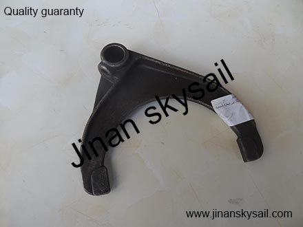 17C49-02660 gearbox 1 reverse gear fork Higer KLQ6758