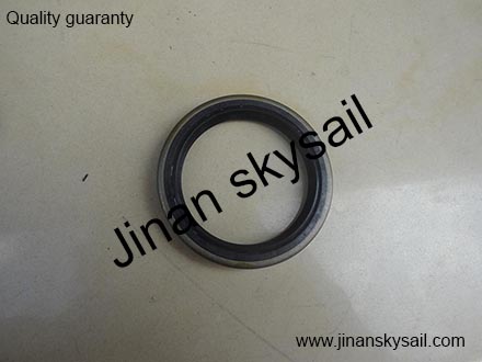 24.C89G-01090 Axle shaft oil seal Higer