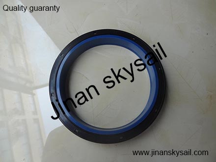 17V05-01509 Main shaft oil seal Higer KLQ6109 KLQ6129 KLQ6891 KLQ6920