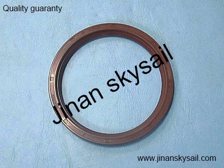 17HE2-01503 Main shaft oil seal Higer KLQ6119