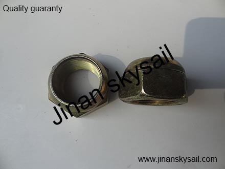 24K55-0001004014 Rear left wheel outer nut Higer KLQ6896 KLQ6920 KLQ6108