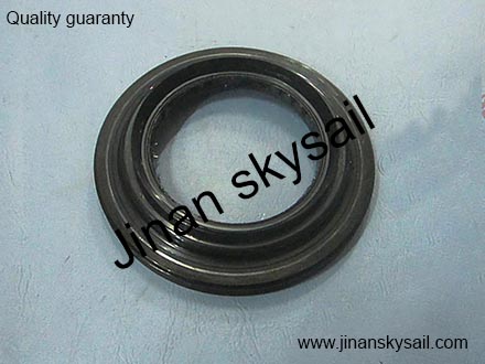 24T12-02505 Differential oil seal Higer KLQ6108