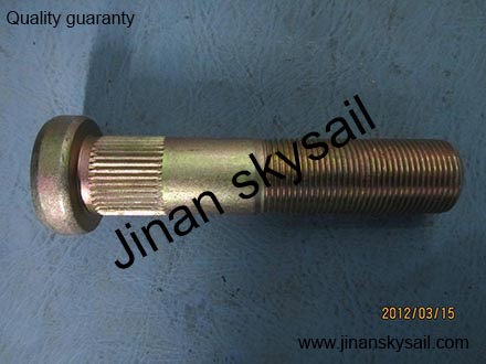 24XC1-00010-B01052 Rear wheel bolt Higer KLQ6119