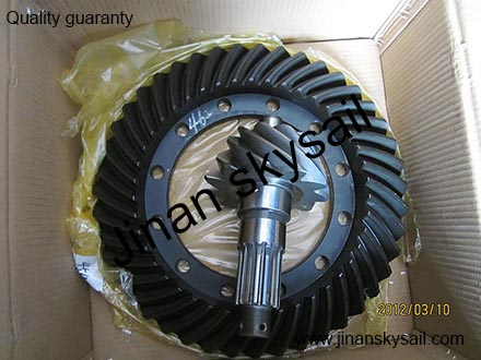 24V47-02512 Crown wheel and pinion 3.909 Higer KLQ6125