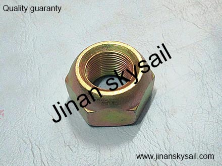 30M13-03504 Right front wheel bolt nut Higer KLQ6108