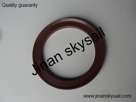 31C-04080 104X135X10 Rear wheel hub inner oil seal Higer KLQ6856