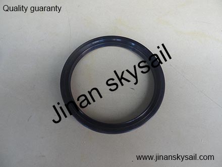 31Q68-03080 94X112X12 Front wheel hub oil seal Higer