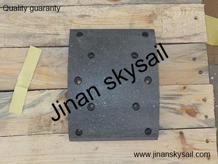 30TB3-0001002012 3501N12-105-B Front brake lining Higer KLQ6119