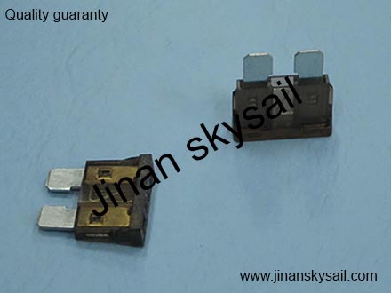 37M60-55502 7.5A fuse Higer KLQ6796 KLQ6856 KLQ6108 KLQ6119