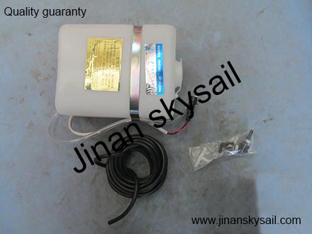 37M60-28508FP Wiper water tank Higer KLQ6108