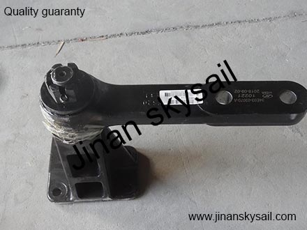 34E03-03070-ZC1 34E03-03070-A Steering rocker arm and support assembly Higer KLQ6119