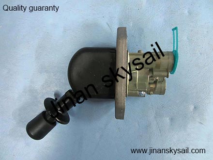 35D01-26010 hand brake valve Higer KLQ6796 KLQ6856 KLQ6108 KLQ6119 KLQ6125
