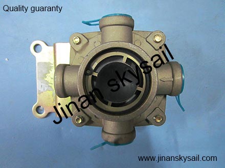 35C40-0000103003 Relay valve Higer KLQ6668