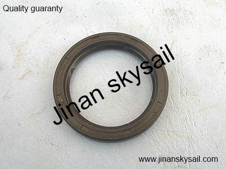35V47-01515 Front brake anchor oil seal Higer KLQ6125
