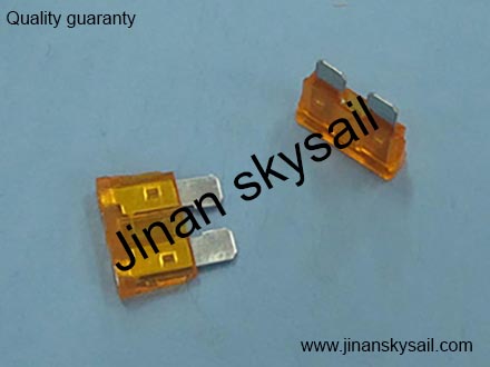 37M60-55503 5A fuse Higer KLQ6796 KLQ6856 KLQ6108 KLQ6119