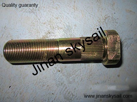 31VB1-03508 Front wheel bolt Higer KLQ6125