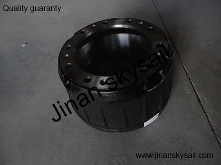 35VH2-01501 Front brake drum Higer KLQ6125
