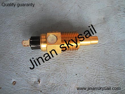 38SF4-11001 Water temperature sensor Higer KLQ6668 KLQ6796 KLQ6856