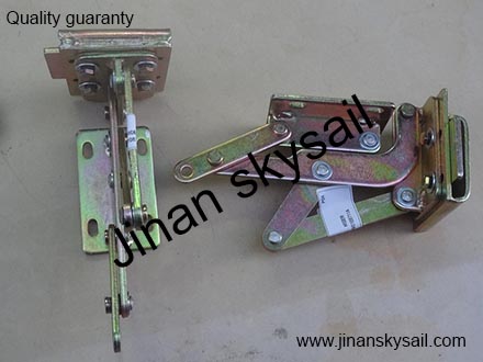 54V01-08711-A Left hinge Higer KLQ6129