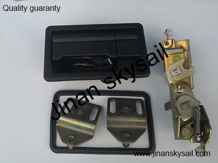 55E01-08310 Baggage compartment door lock Higer KLQ6796 KLQ6856 KLQ6896 KLQ6920 KLQ6109