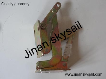 55V01-08871-B1 Left hinge Higer KLQ6119