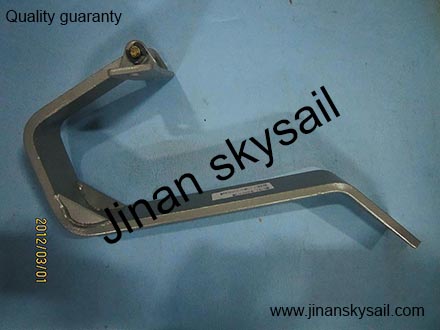 56G13-04110 Rear engine compartment door hinge Higer KLQ6108