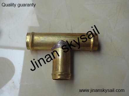81E64-01004 Pipe connector Higer KLQ6129 KLQ6895