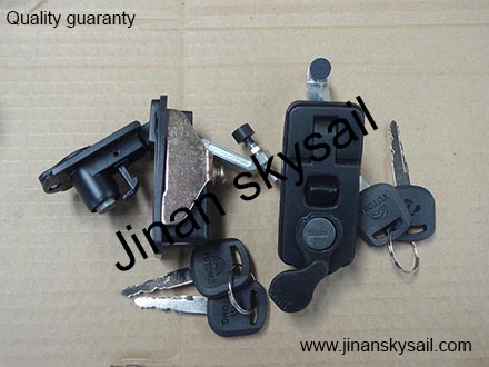 82HA1-34130A-B Bagage trunk lock Higer