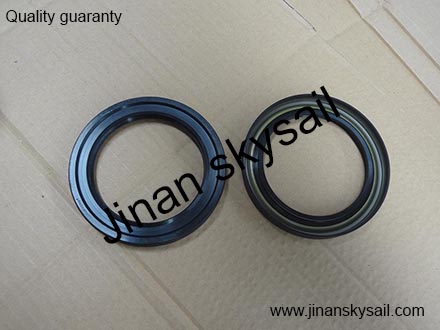 95X130X14 Rear wheel oil seal Higer