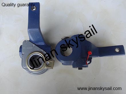 3551-00-4043DF Left brake slack adjusting arm Higer
