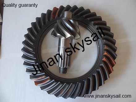 2402B10-0839 24A11-02501 Crown wheel and pinion Higer KLQ6856