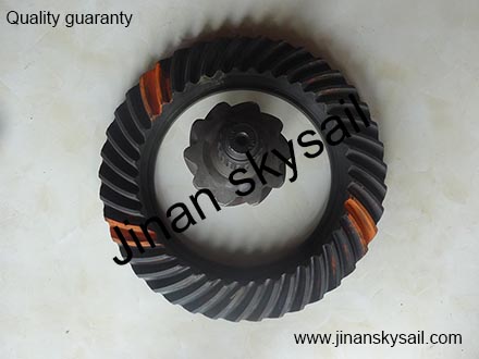 2402N1041-025 Crown wheel and pinion Higer KLQ6119