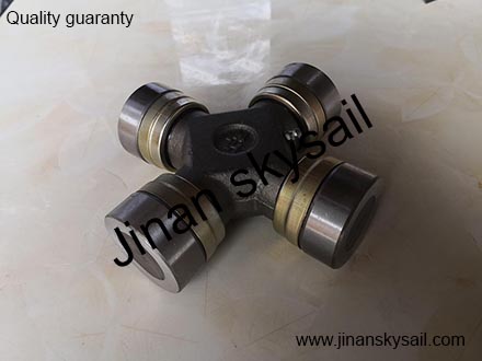 EQ153-C Universal joint cardan Higer