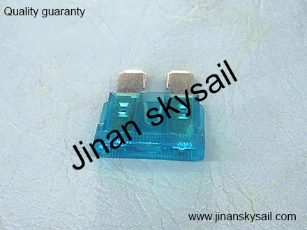 37M60-55504 15A fuse